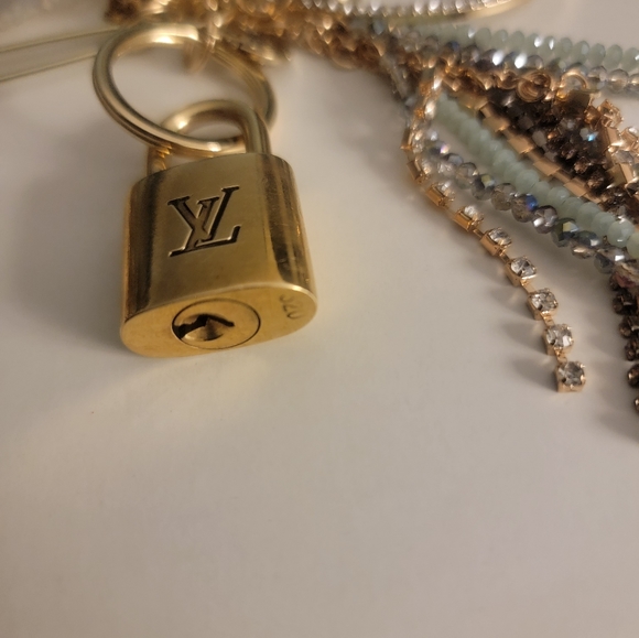 Louis Vuitton Lock & key - Picture 13 of 17